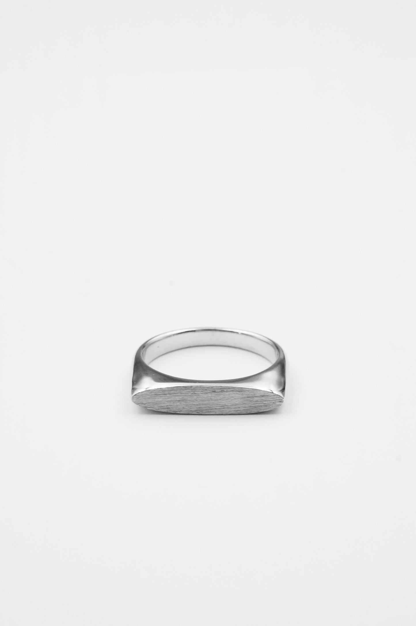 OBLON RING SATIN