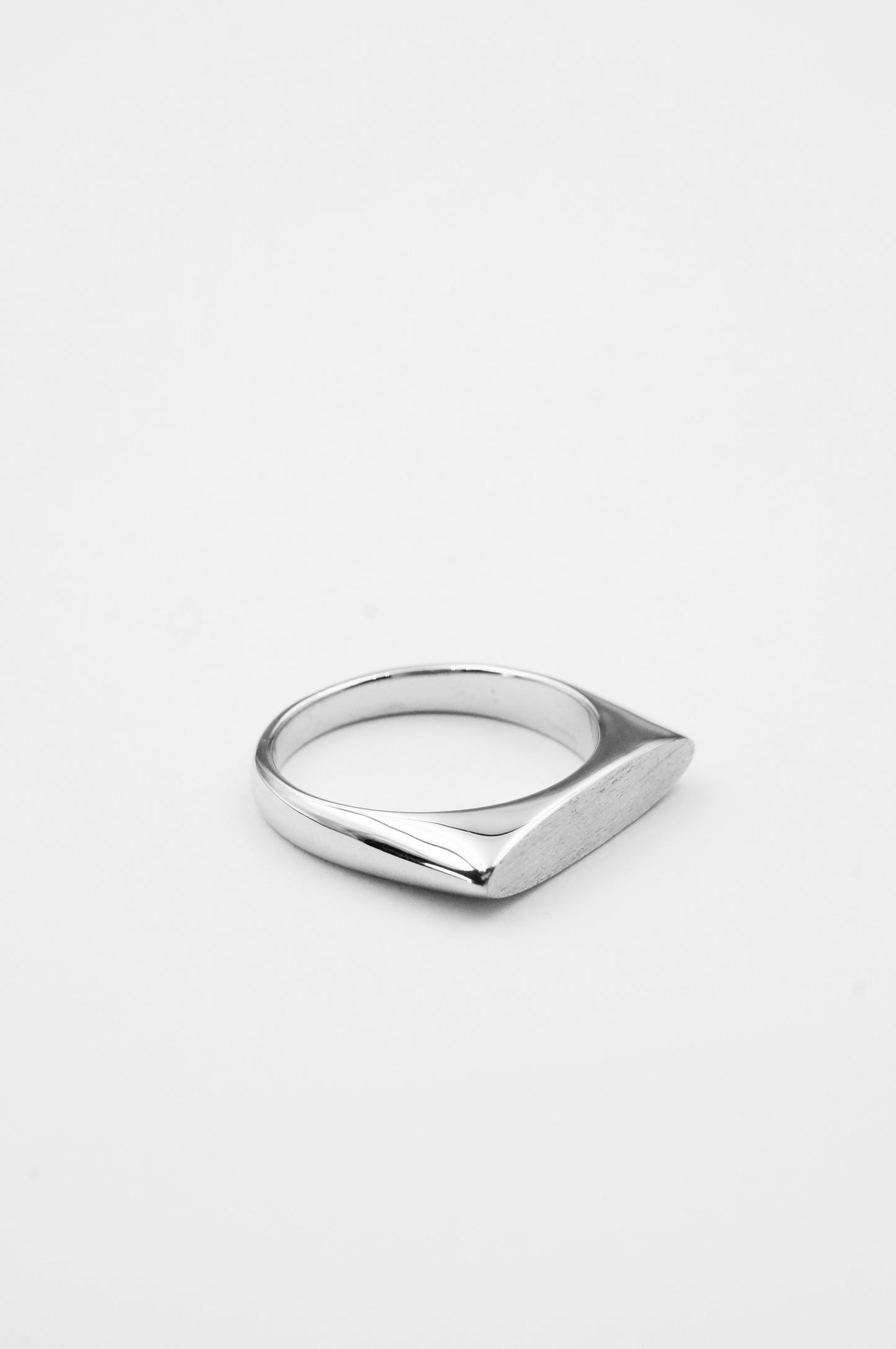 OBLON RING SATIN